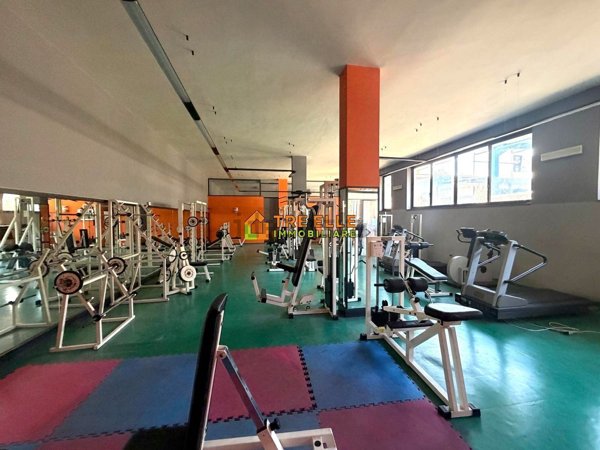 locale commerciale in affitto a Marigliano