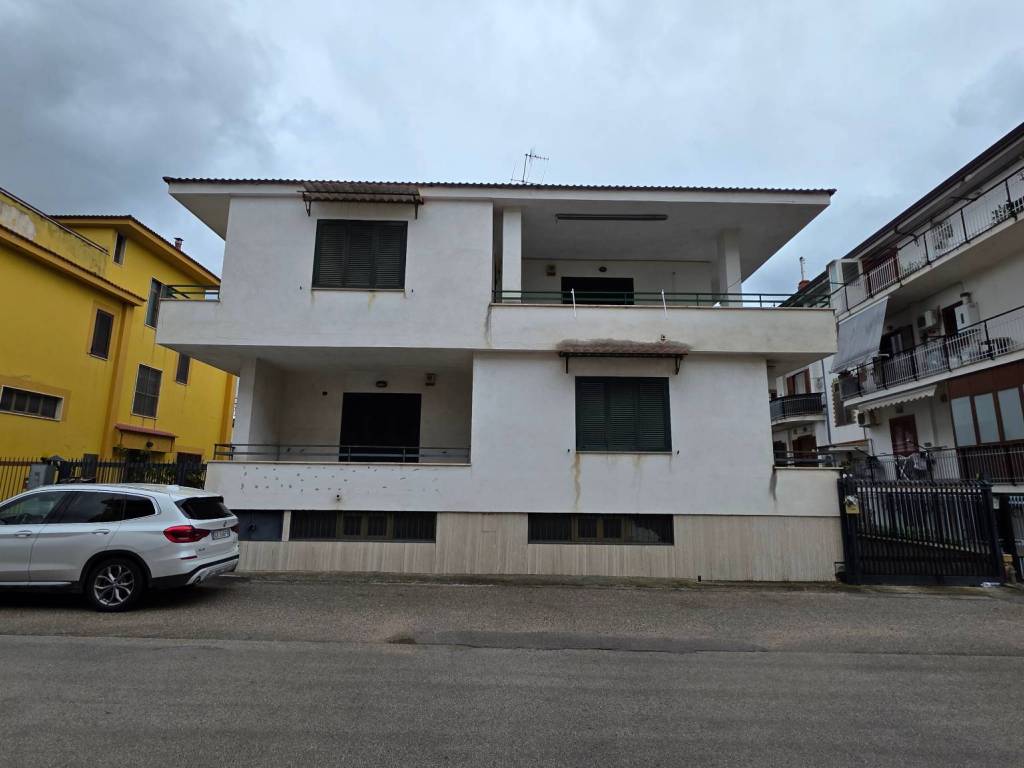 intera palazzina in affitto a Marigliano in zona Pontecitra