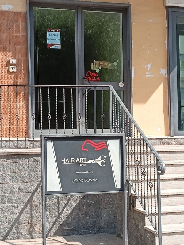 locale commerciale in affitto a Marigliano