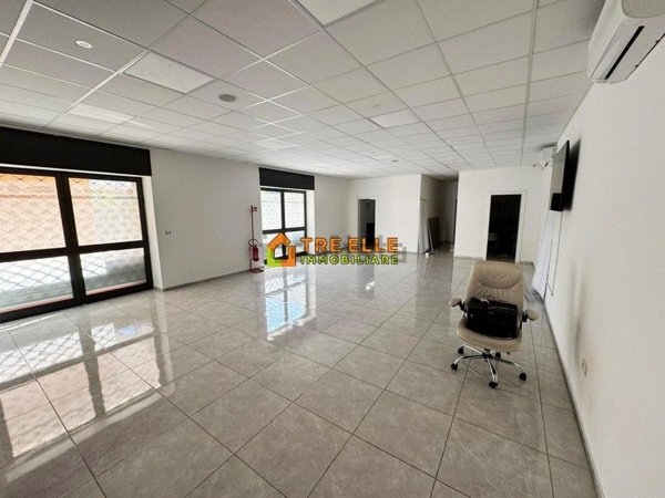 locale commerciale in affitto a Marigliano