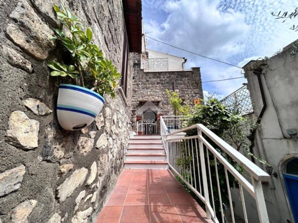 appartamento in affitto a Massa Lubrense in zona Nerano