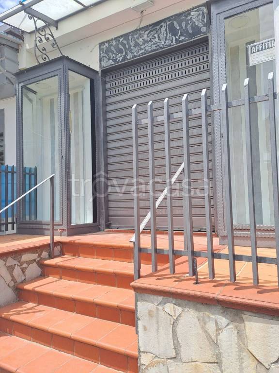 negozio in affitto a Melito di Napoli