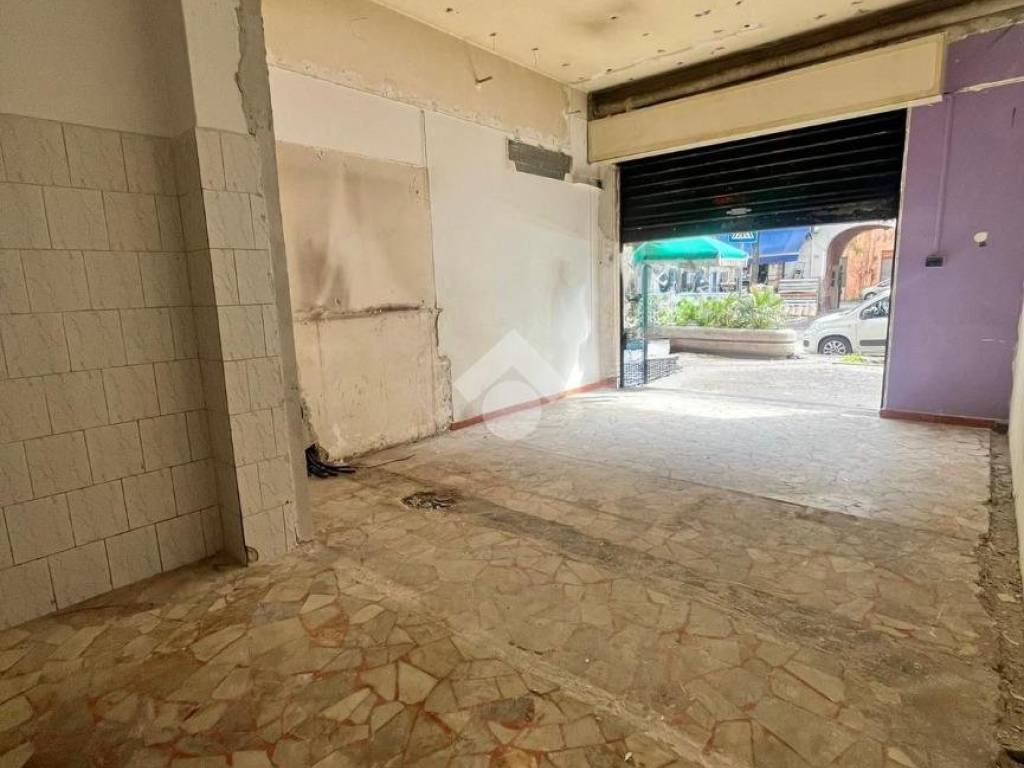 negozio in affitto a Melito di Napoli