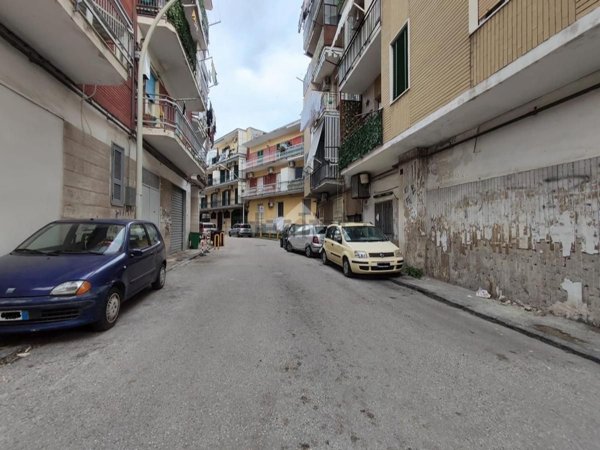 locale commerciale in affitto a Melito di Napoli