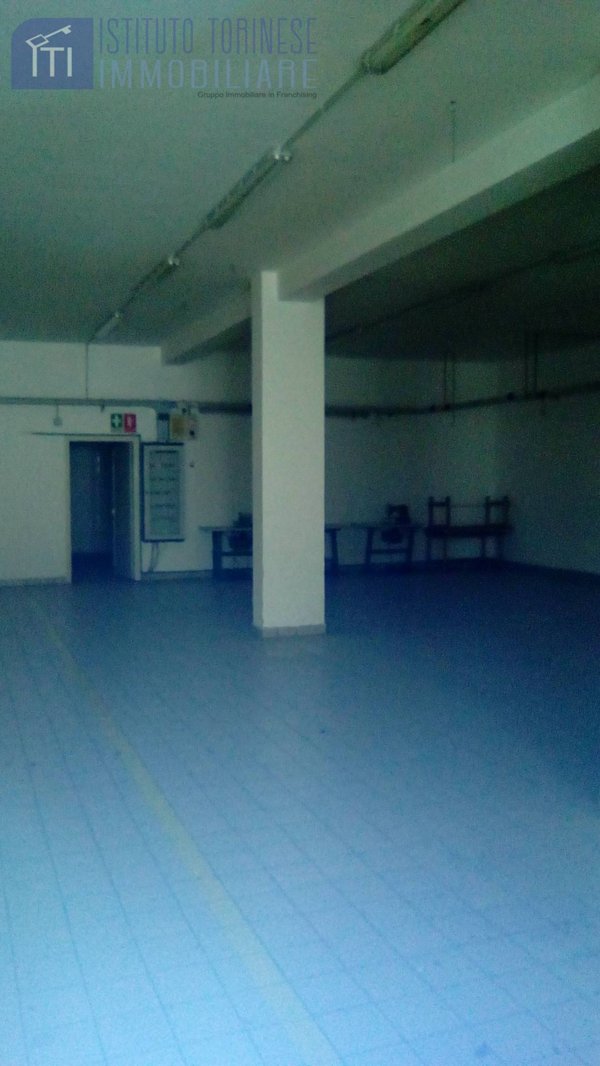 locale commerciale in affitto a Melito di Napoli