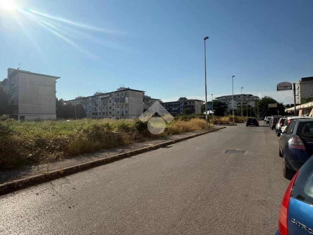 negozio in affitto a Melito di Napoli
