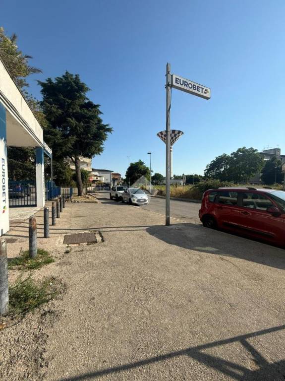 negozio in affitto a Melito di Napoli