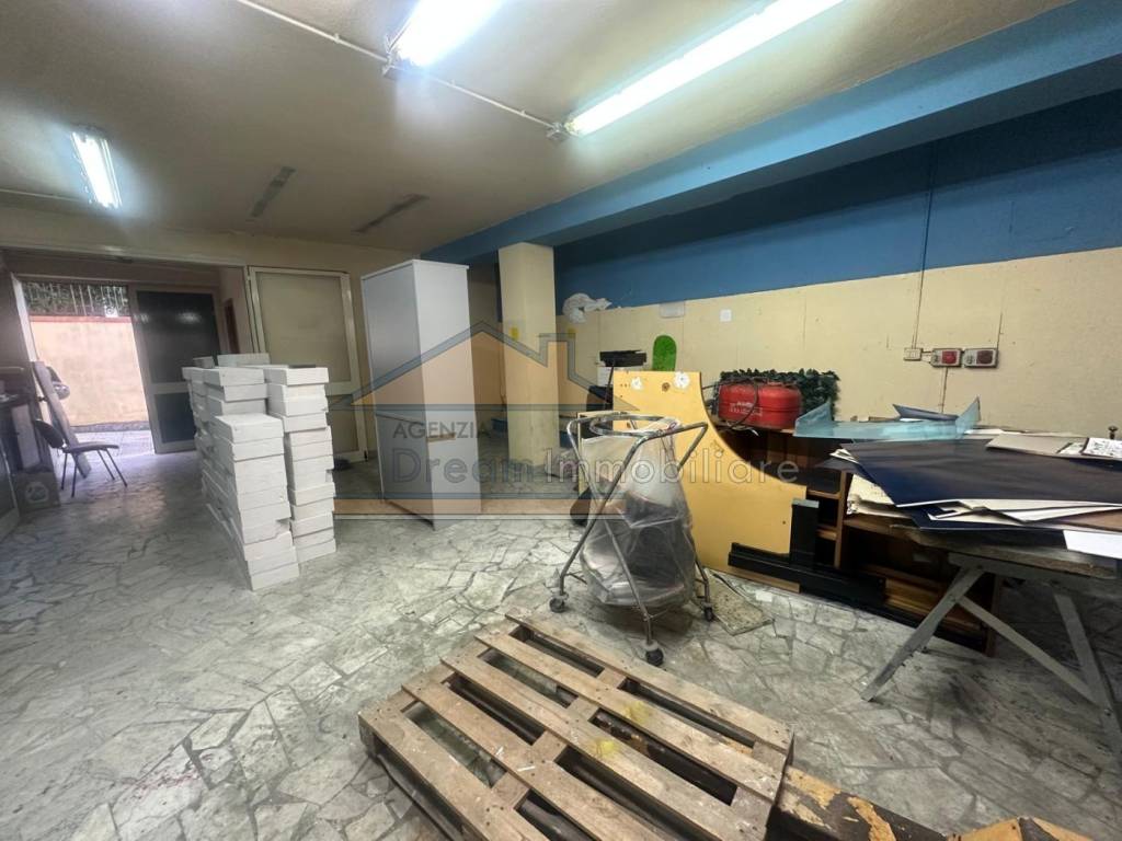 negozio in affitto a Melito di Napoli