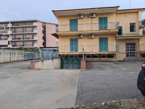 negozio in affitto a Melito di Napoli