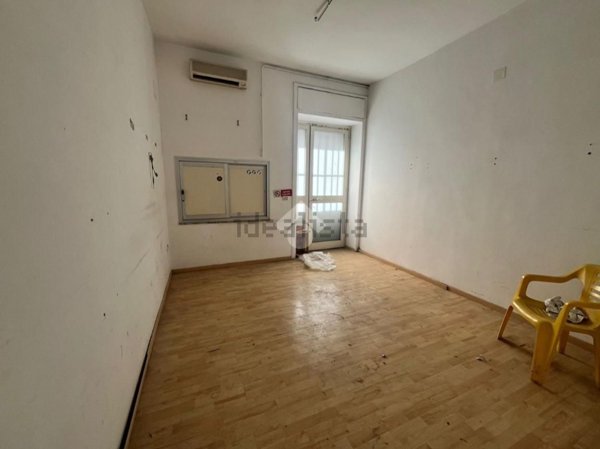 locale commerciale in affitto a Melito di Napoli