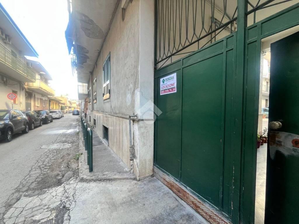locale commerciale in affitto a Melito di Napoli
