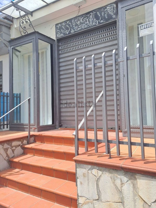 locale commerciale in affitto a Melito di Napoli