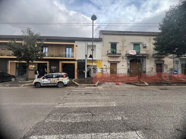 locale commerciale in affitto a Melito di Napoli