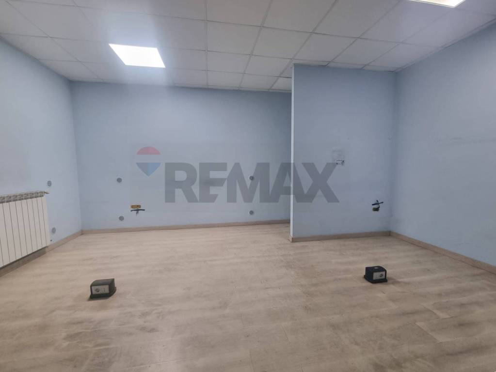 negozio in affitto a Melito di Napoli