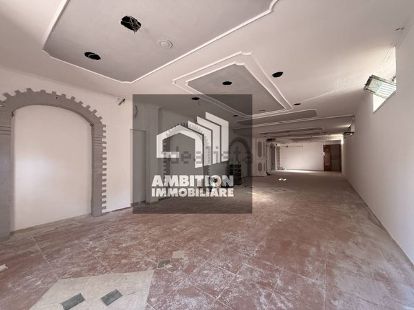 locale commerciale in affitto a Melito di Napoli