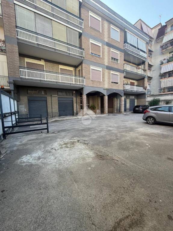 locale commerciale in affitto a Melito di Napoli