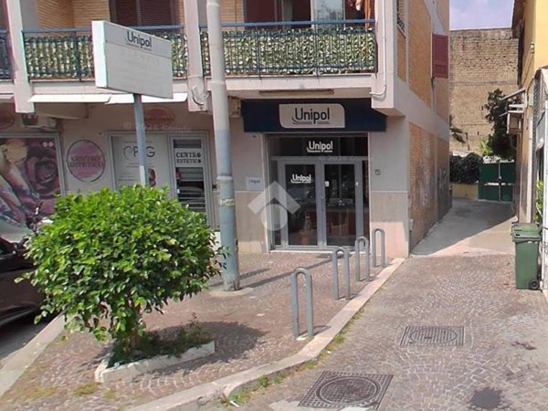 negozio in affitto a Melito di Napoli