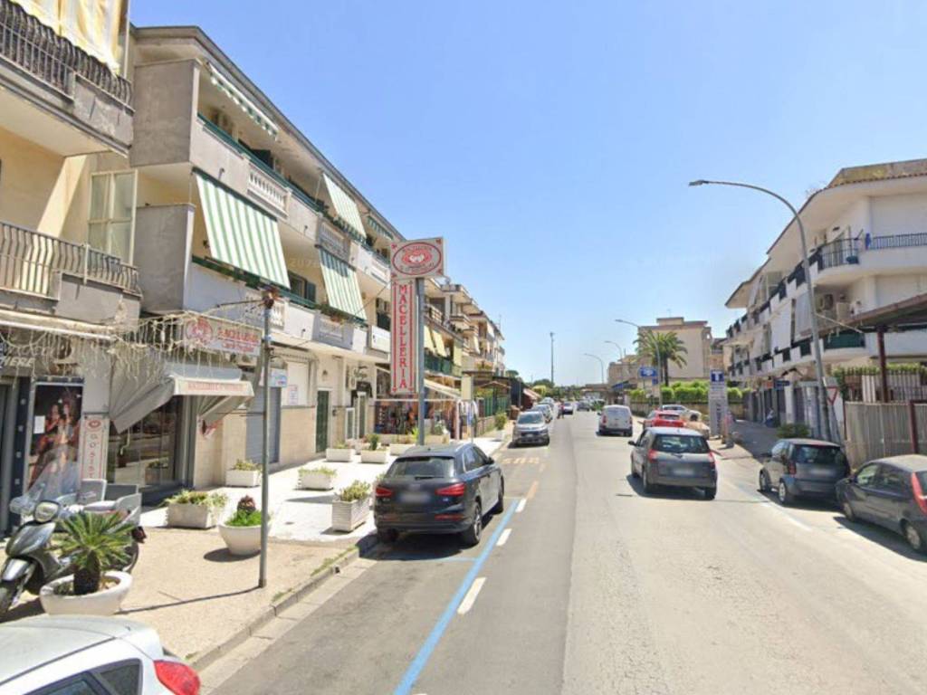 negozio in affitto a Melito di Napoli