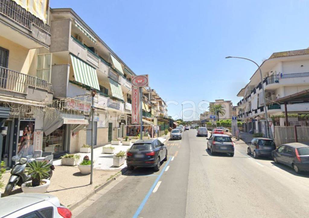 negozio in affitto a Melito di Napoli
