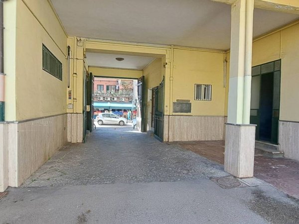 locale commerciale in affitto a Melito di Napoli