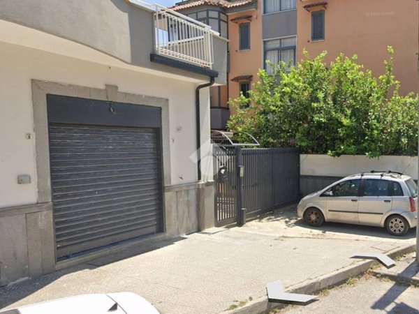 negozio in affitto a Melito di Napoli