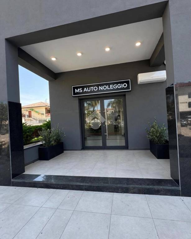 negozio in affitto a Melito di Napoli