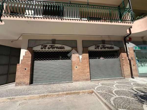 negozio in affitto a Melito di Napoli
