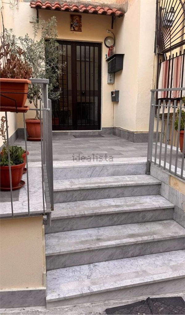 appartamento in affitto a Monte di Procida in zona Torregaveta