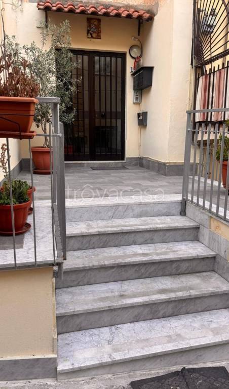 appartamento in affitto a Monte di Procida in zona Torregaveta