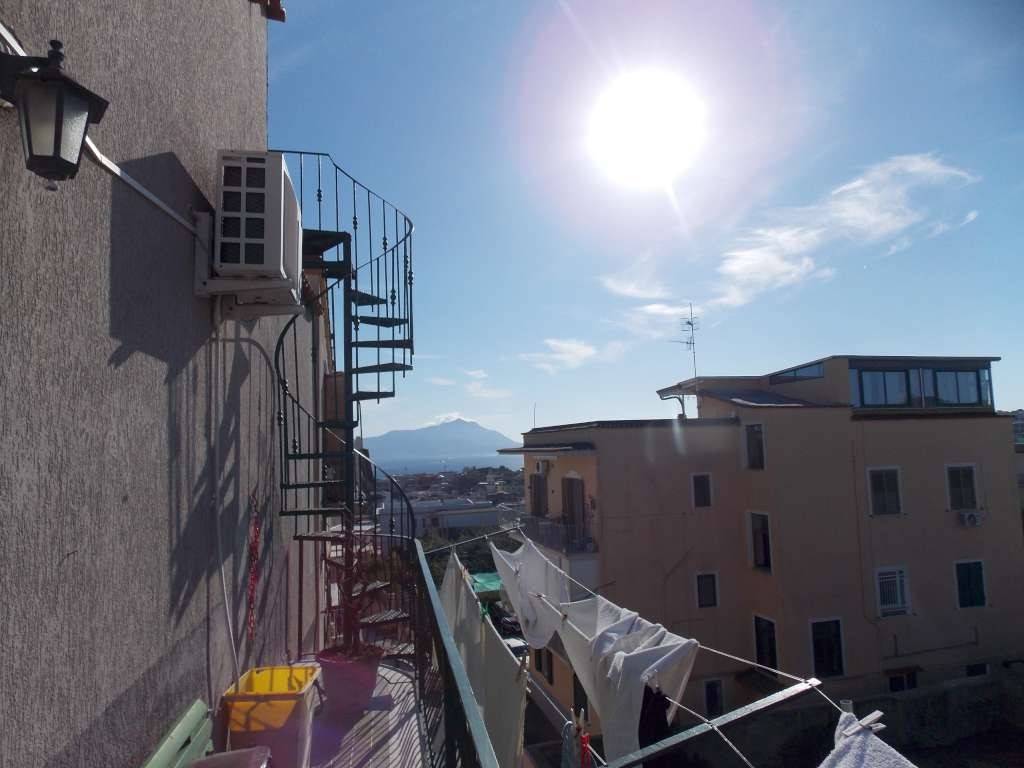 appartamento in affitto a Monte di Procida in zona Torregaveta