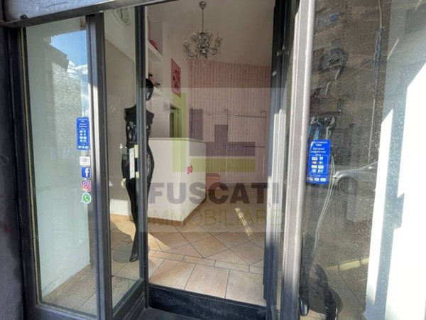 negozio in affitto a Mugnano di Napoli