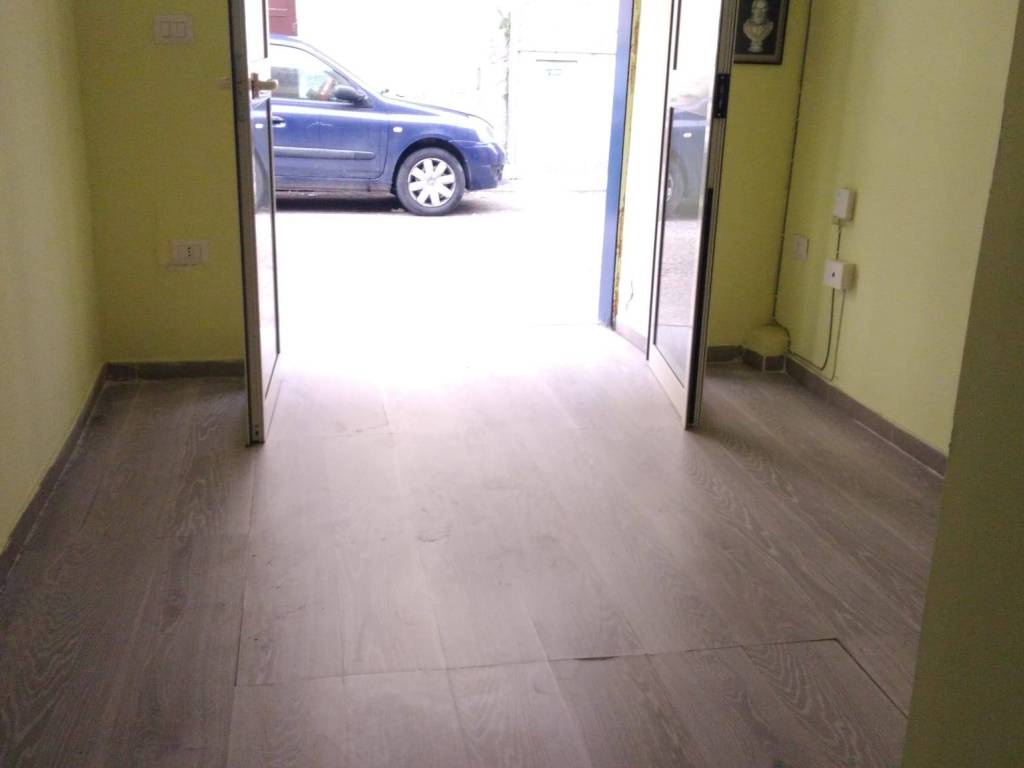 locale commerciale in affitto a Mugnano di Napoli