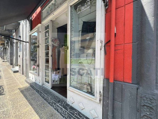 negozio in affitto a Mugnano di Napoli