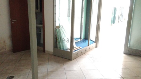 locale commerciale in affitto a Mugnano di Napoli