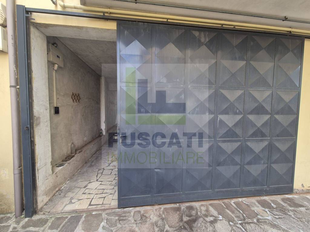locale commerciale in affitto a Mugnano di Napoli