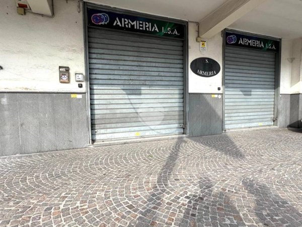 negozio in affitto a Mugnano di Napoli