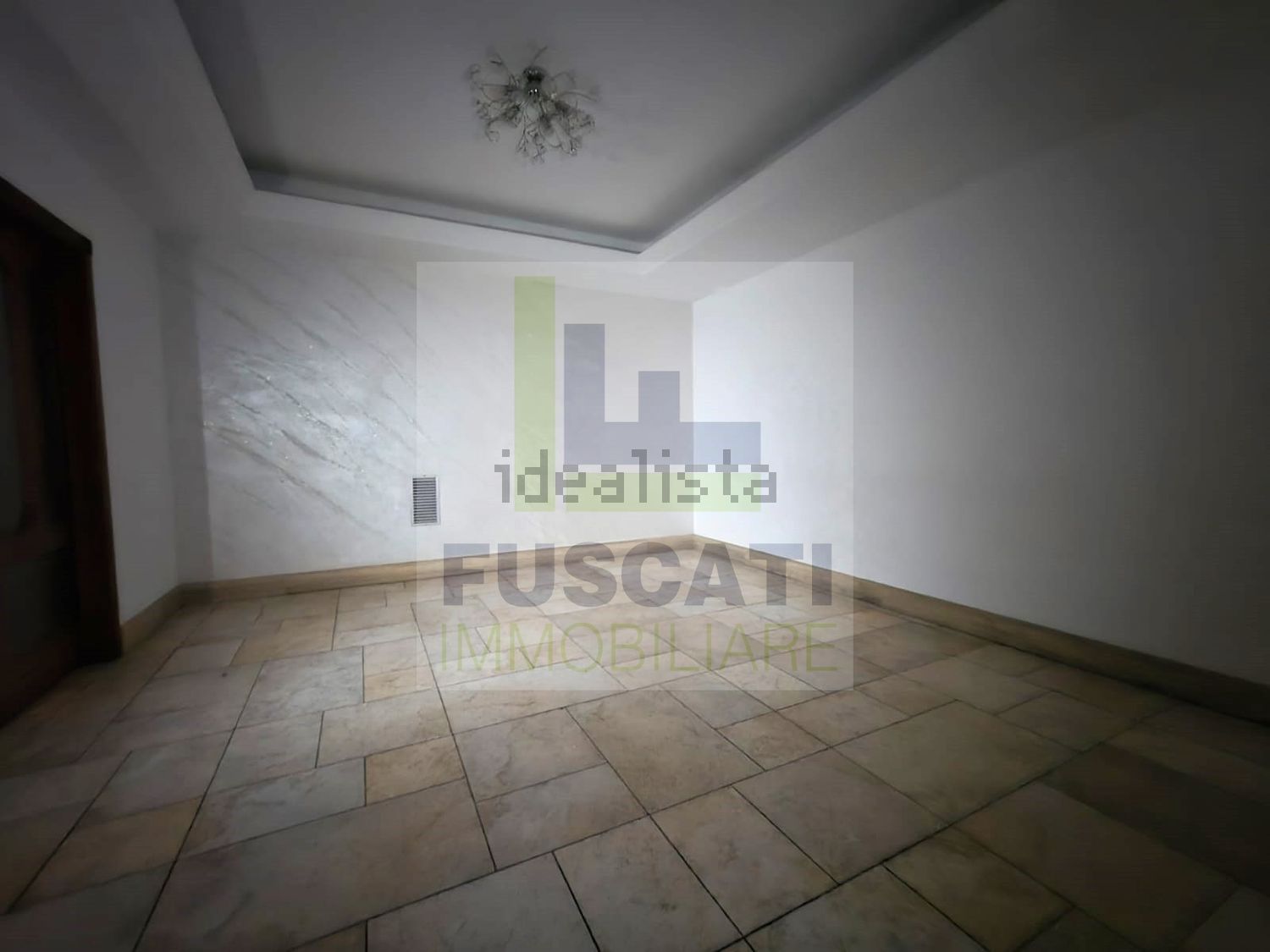locale commerciale in affitto a Mugnano di Napoli