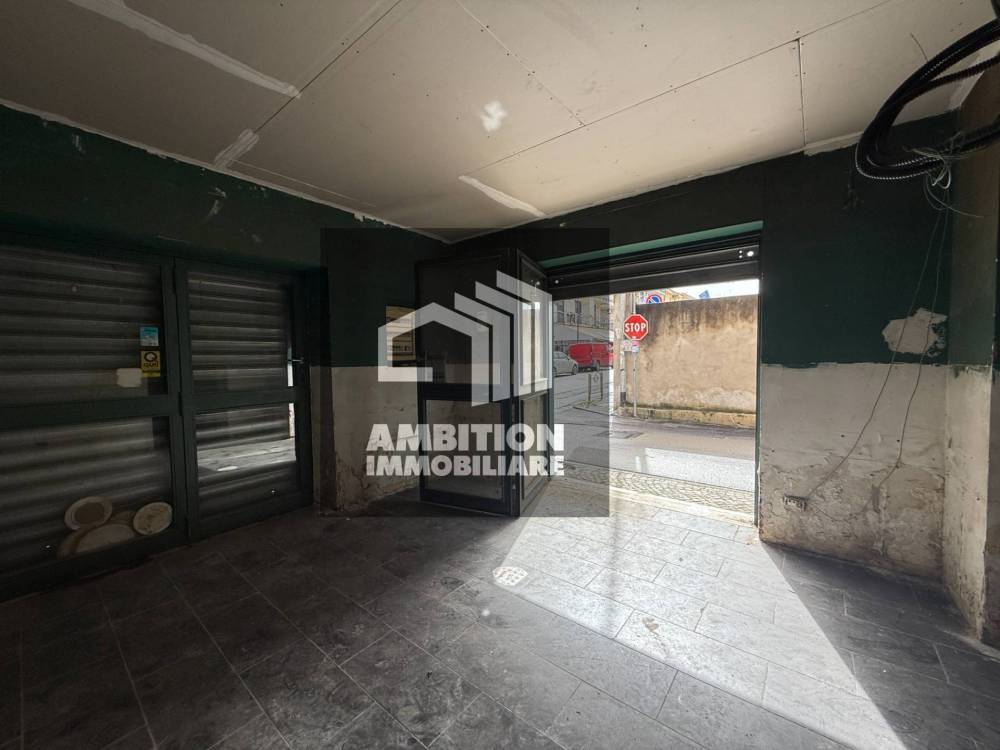 locale commerciale in affitto a Mugnano di Napoli