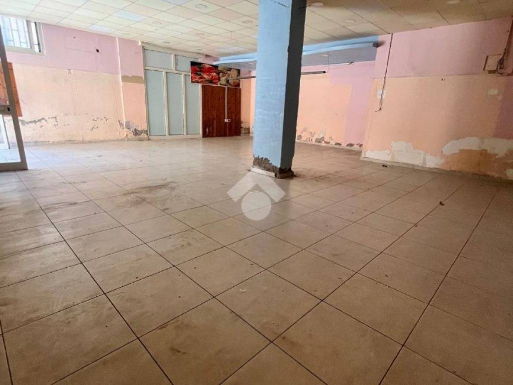 negozio in affitto a Mugnano di Napoli