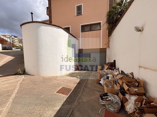 locale commerciale in affitto a Mugnano di Napoli