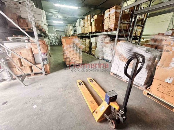 locale di sgombero in affitto a Mugnano di Napoli