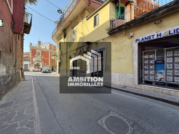 locale commerciale in affitto a Mugnano di Napoli