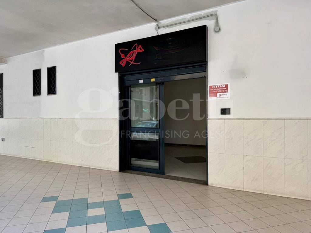negozio in affitto a Mugnano di Napoli