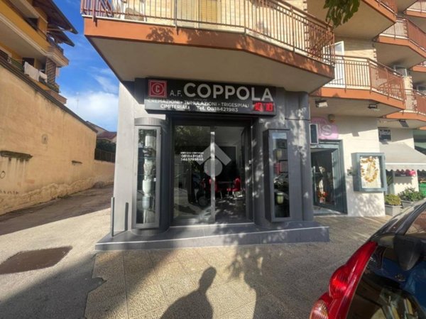 negozio in affitto a Mugnano di Napoli