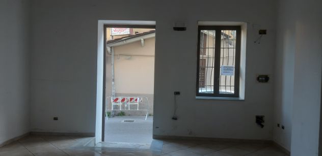 negozio in affitto a Mugnano di Napoli