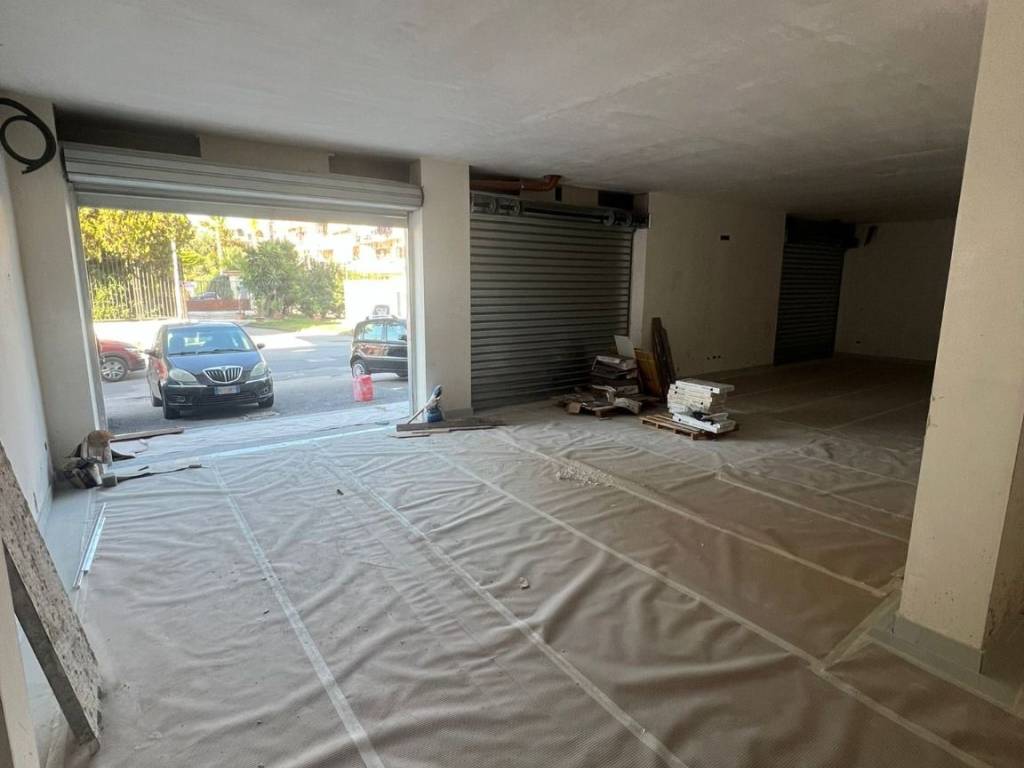 negozio in affitto a Mugnano di Napoli