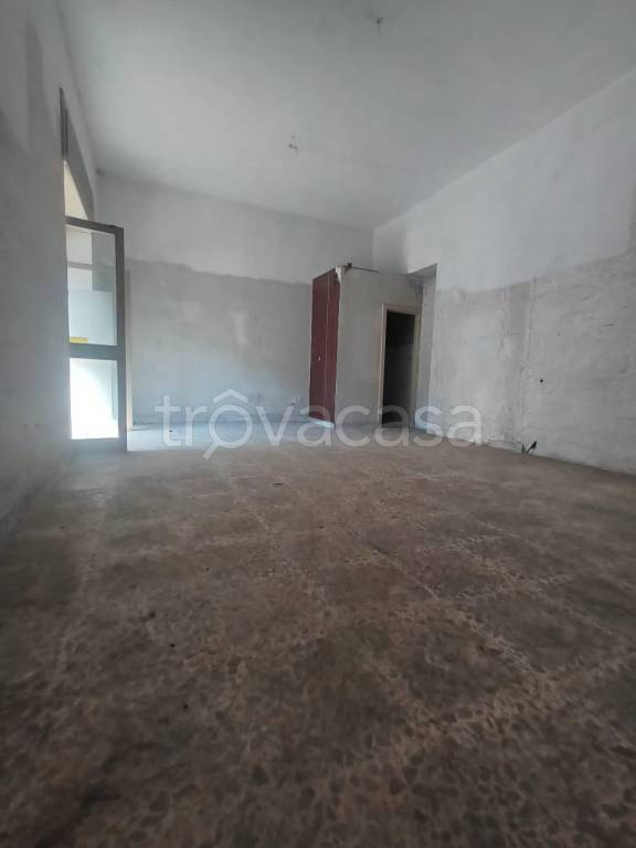 negozio in affitto a Mugnano di Napoli