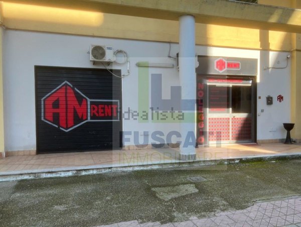 locale commerciale in affitto a Mugnano di Napoli