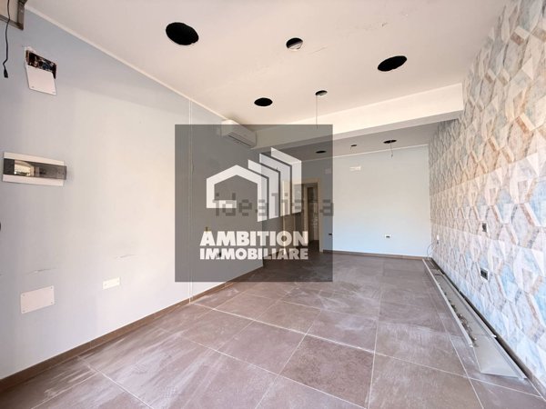 locale commerciale in affitto a Mugnano di Napoli