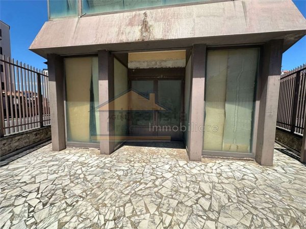 locale commerciale in affitto a Mugnano di Napoli